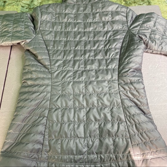 Patagonia Nano Puff women’s light weight jacket - Picture 11 of 16